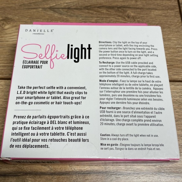 🆓FREE ADD-ON to BUNDLES OVER $50🆓 Selfie Light - Picture 3 of 3